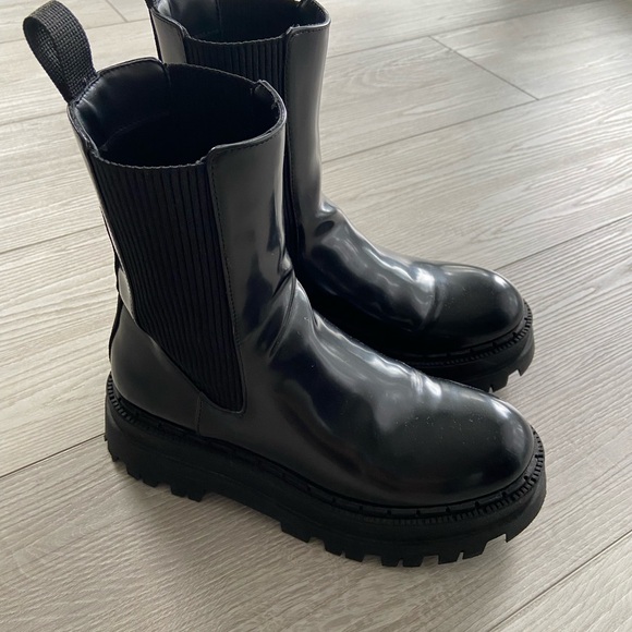 Zara Women's Bootie Faux Leather Black Chelsea Boots - Picture 3 of 10